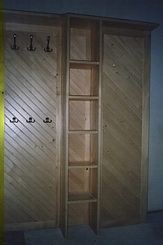 Odkládací šatní stěna
